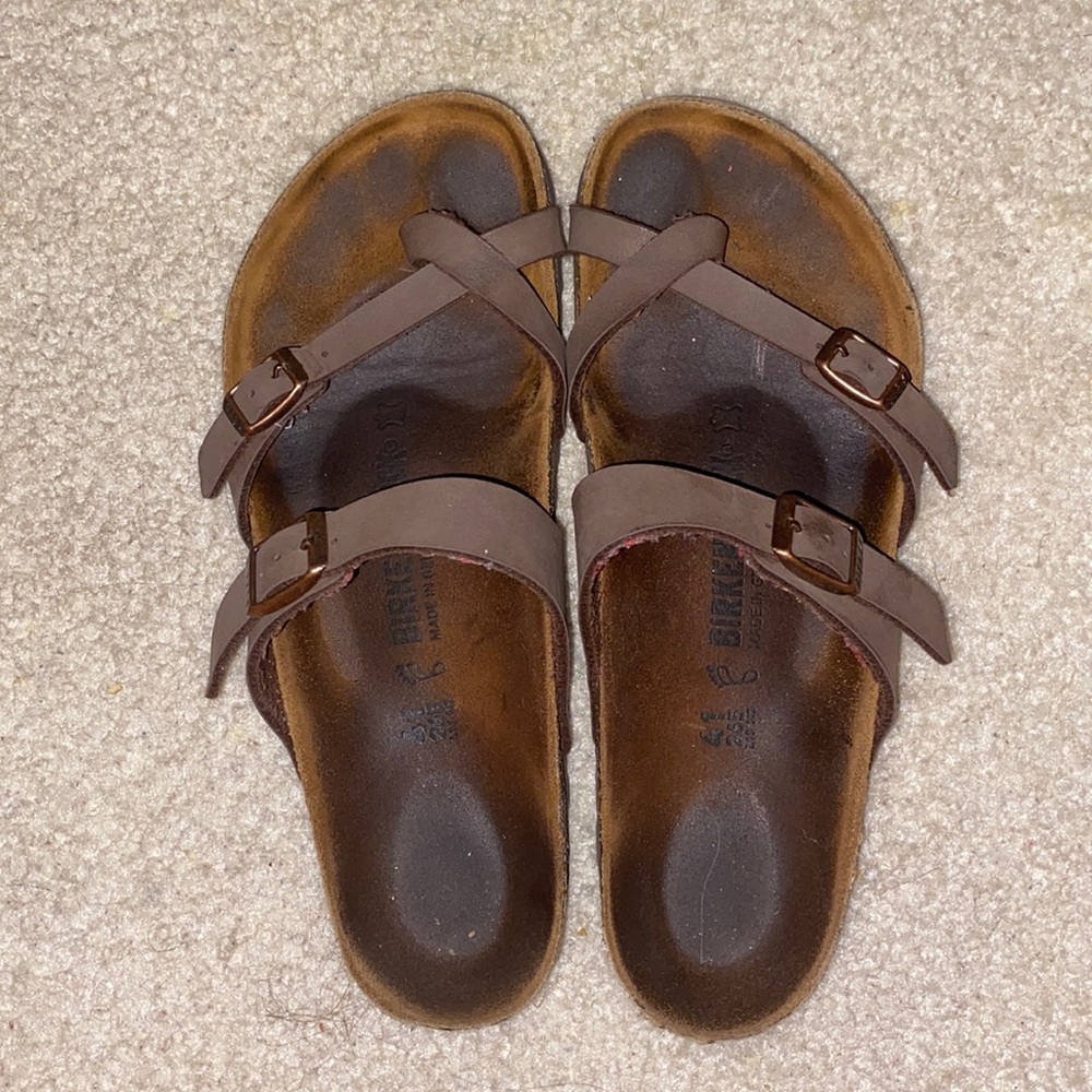 Brown toe strap Birkenstock’s Size 41
